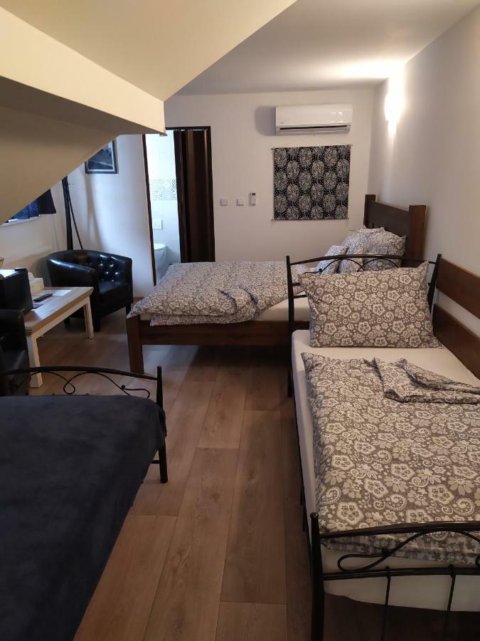 Penzion A Restaurace U Kalendu Strážnice Εξωτερικό φωτογραφία